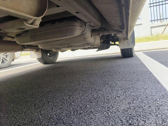 [义乌·浙G] 二手上汽大通MAXUS新途V802017款 2.5T 5挡手动傲运通国V短轴中顶5/6/10座