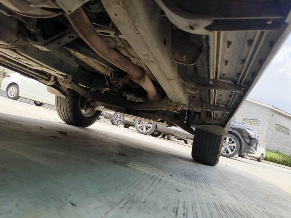 [佛山·贵H] 二手江铃驭胜S3502013款 2.4T 自动两驱柴油豪华版5座