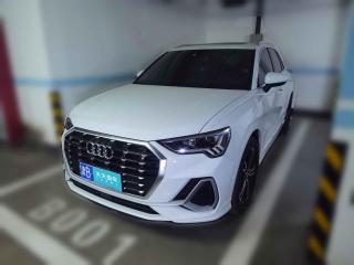 奥迪奥迪Q32022款45TFSIquattro时尚动感型