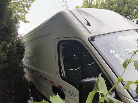 [青岛·鲁B] 二手依维柯依维柯欧胜2021款 2.0T 手动运瑞长轴短悬高顶手动门F1A