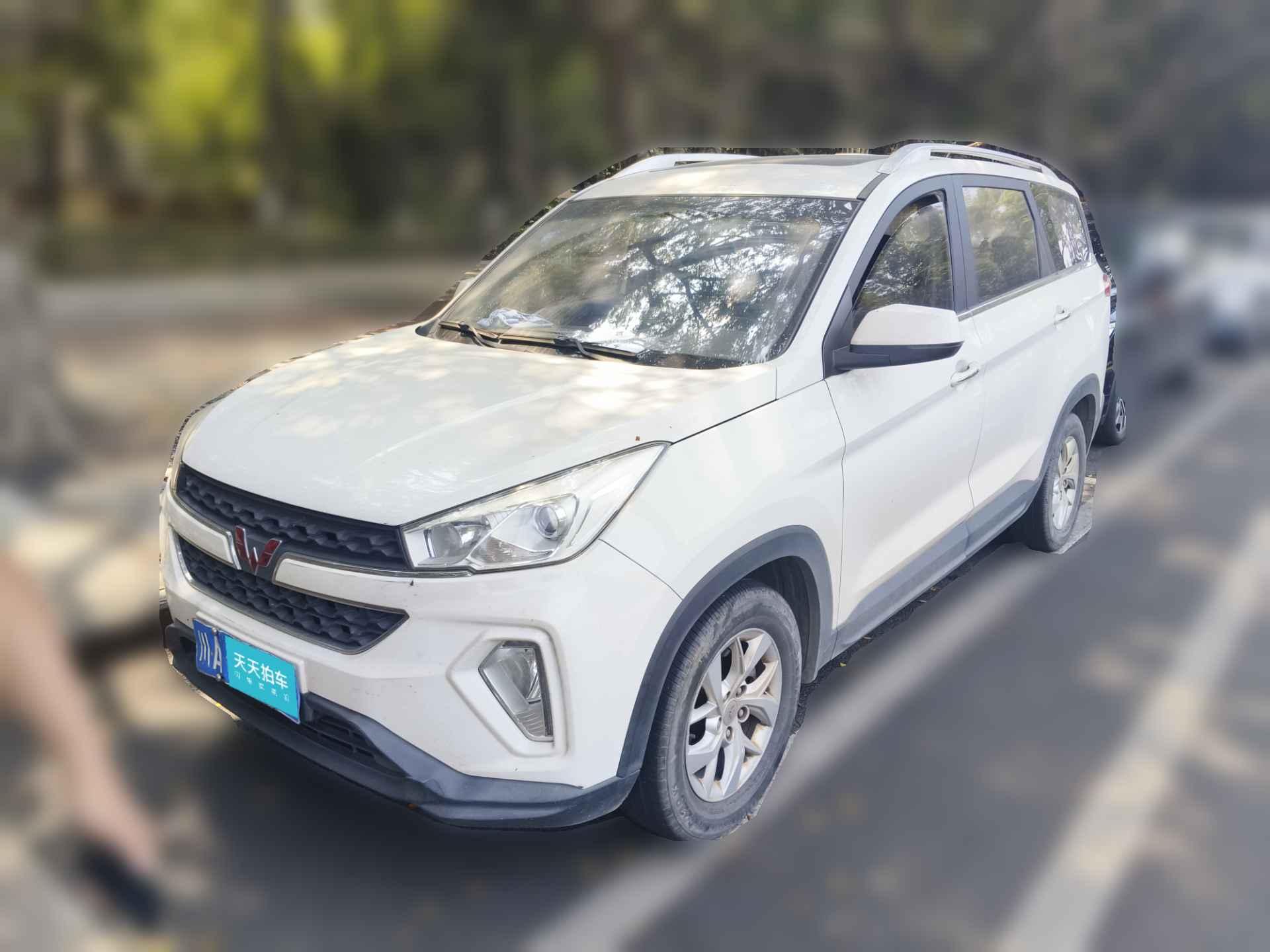 [成都·川A] 五菱汽车五菱宏光S32018款 1.5L 手动豪华型 国V