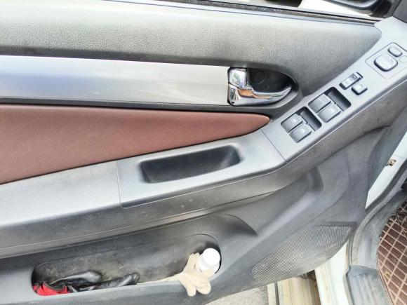 [成都·川A] 二手庆铃汽车TAGA达咖2021款 3.0T柴油手动四驱超值版长轴4KH1CT6H1