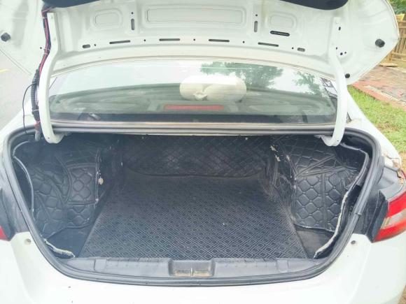 [西安·陕A] 二手奇瑞艾瑞泽52016款 1.5L CVT领潮版