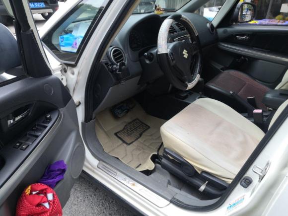 [武汉·鄂A] 二手铃木天语 SX42011款 两厢 1.6L 自动运动型