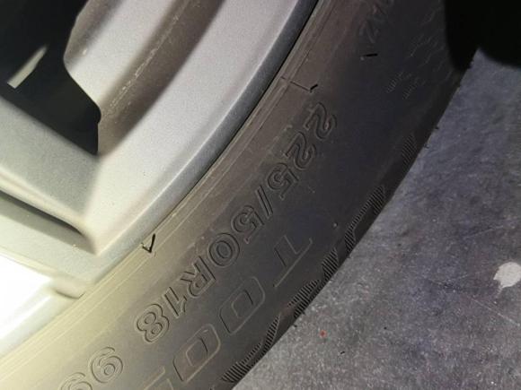 [上海·沪A] 二手宝马宝马i32022款 eDrive 35 L