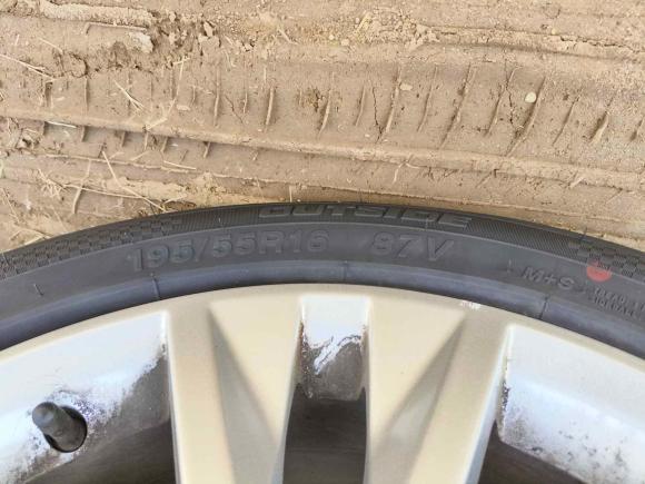 [青岛·鲁U] 二手宝骏宝骏7302016款 改款 1.5L 手动标准型 5座