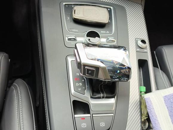 [上海·沪E] 二手奥迪奥迪Q5L2020款 45 TFSI 尊享时尚型