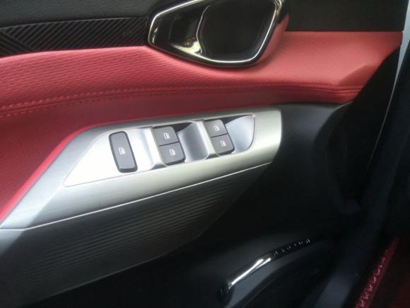 [上海·黑A] 二手宝骏宝骏Valli2021款 1.5T 大理天空 CVT尊享型