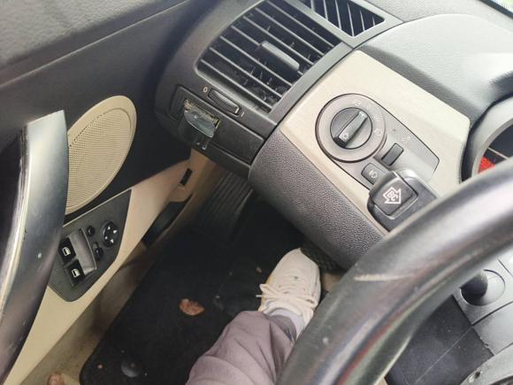 [上海·贵H] 二手宝马宝马Z42004款 3.0i