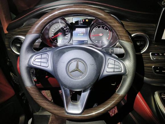 [青岛·鲁B] 二手奔驰奔驰V级2018款 V 260 领航版 国V