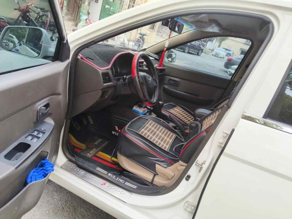 [上海·甘N] 二手五菱汽车五菱宏光2014款 1.5L S标准型