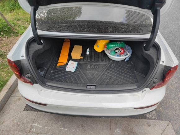 [上海·沪A] 二手沃尔沃沃尔沃S60新能源2022款 T8 E驱混动 四驱智逸豪华版