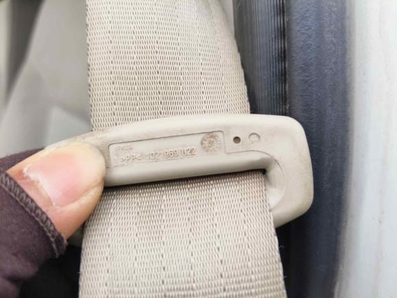 [合肥·皖A] 二手上汽大通MAXUS新途V802018款 2.5T 6挡手动厢式货车短轴中顶2/3座