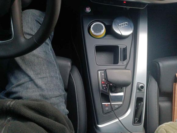 [苏州·苏U] 二手奥迪奥迪A4L2022款 40 TFSI 时尚动感型