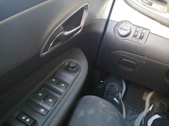 [上海·沪A] 二手别克昂科拉2015款 1.4T 自动两驱都市精英型