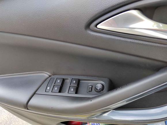 [上海·沪C] 二手别克威朗2016款 两厢 15S 自动领先型