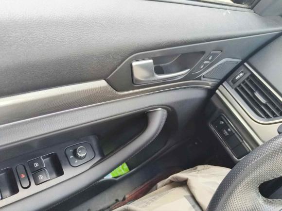 [上海·鲁Q] 二手哈弗哈弗H62018款 红标 运动版 1.5T 手动两驱精英型