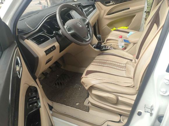 [深圳·粤B] 二手宝骏宝骏7302016款 1.5L 手动舒适型 7座 国V