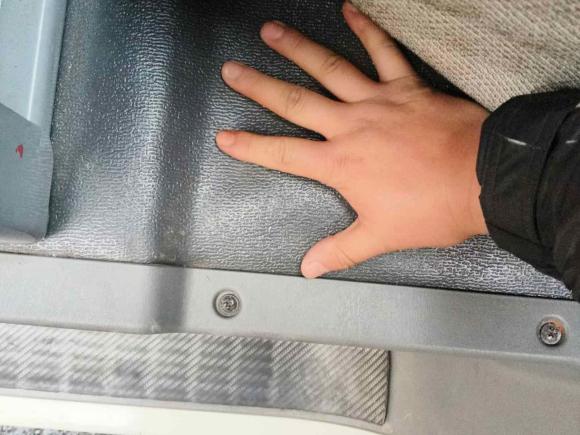 [无锡·苏U] 二手金龙凯锐浩克2021款 2.0L畅运标准6座平顶1TZS