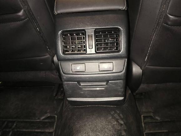 [青岛·鲁F] 二手斯巴鲁傲虎2015款 2.5i 豪华导航版