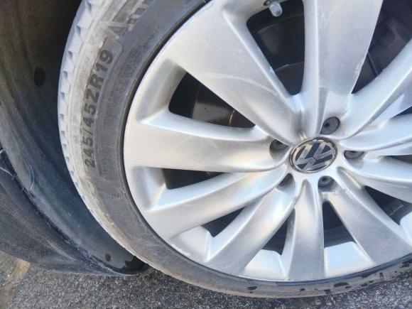 [西安·陕E] 二手大众辉腾2011款 3.6L V6 4座加长Individual版