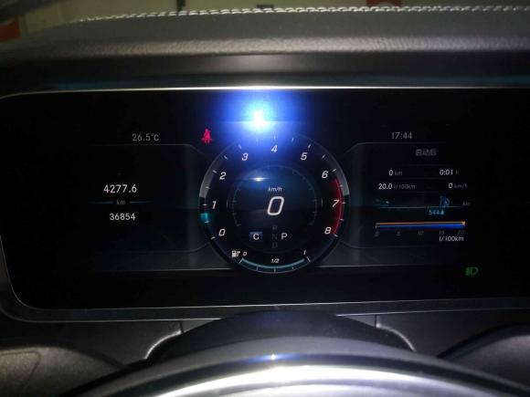 [成都·川A] 二手奔驰奔驰E级2018款 改款 E 300 L 运动时尚型