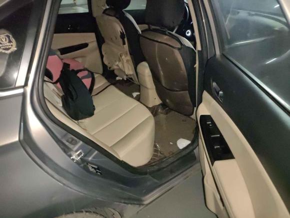 [武汉·鄂A] 二手长安逸动2015款 1.6L 手动豪华型 国IV