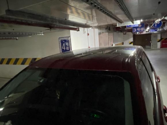 [成都·粤B] 二手路虎发现神行2017款 2.0T SE