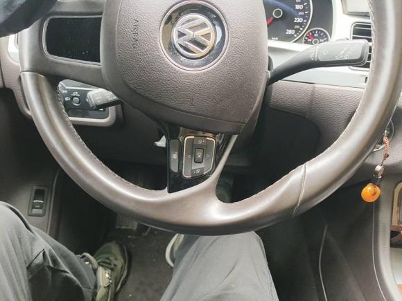 [上海·沪G] 二手大众途锐2011款 3.0TSI 标配型