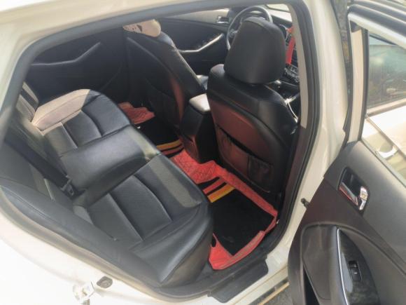 [上海·苏A] 二手起亚起亚K52015款 2.0L 自动LUX