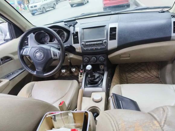 [成都·川A] 二手陆风陆风X82012款 探索版 2.0T 柴油4X4超豪华型