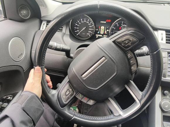 [南通·苏F] 二手路虎揽胜极光2014款 2.0T 5门耀动版