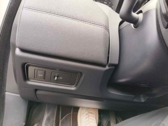 [广州·粤A] 二手路虎揽胜极光2018款 240PS PURE 风尚版