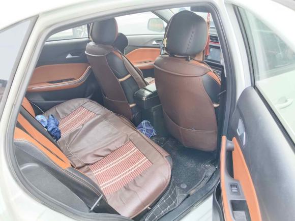 [合肥·陕E] 二手奇瑞瑞虎3x2017款 1.5L 手动时尚版