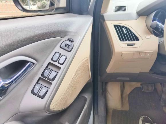 [武汉·鄂A] 二手现代北京现代ix352010款 2.0L 自动两驱精英版GLS