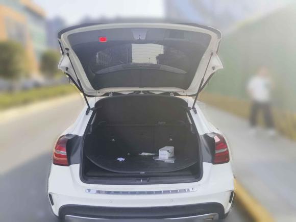 [成都·川A] 二手奔驰奔驰GLA2019款 GLA 200 时尚型