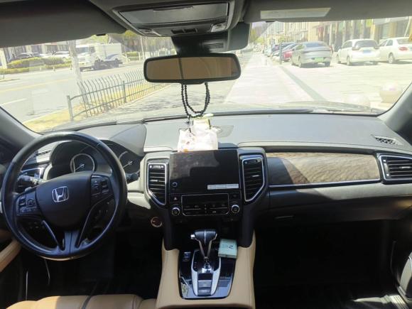 [南京·苏A] 二手本田本田UR-V2020款 240TURBO 两驱致雅版