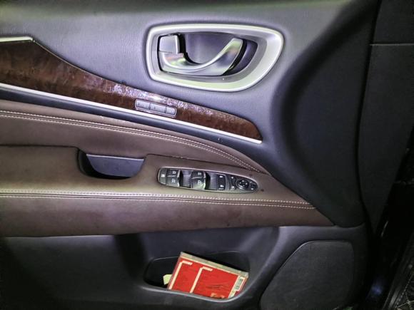 [南京·苏A] 二手英菲尼迪英菲尼迪QX602016款 2.5 S/C Hybrid 两驱卓越版 国V