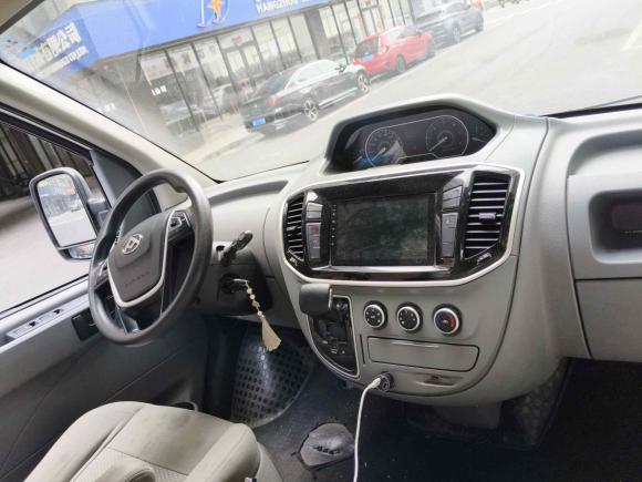 [嘉兴·浙A] 二手上汽大通MAXUS新途V802020款 2.5T AMT经典城配王短轴中顶2/3座