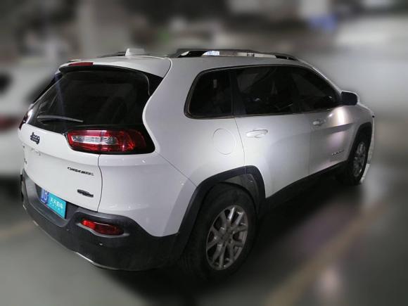 [青岛·鲁B] 二手Jeep自由光2016款 2.4L 专业智能版