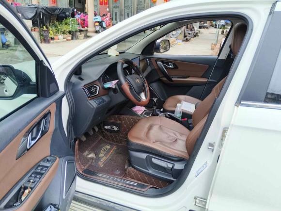 [台州·浙J] 二手一汽森雅R72016款 1.6L 手动智能型