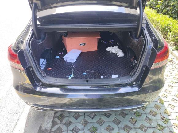 [上海·皖S] 二手众泰众泰Z7002016款 1.8T DCT豪华型