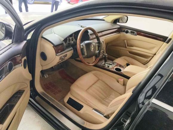 [成都·川A] 二手大众辉腾2011款 3.6L V6 5座加长舒适版