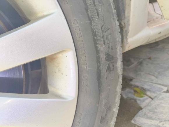 [武汉·鄂A] 二手别克别克GL82014款 2.4L 舒适版