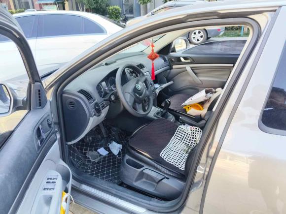 [青岛·鲁A] 二手斯柯达明锐2012款 1.6L 手动逸致版