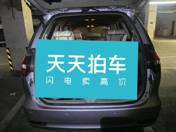 [青岛·鲁U] 二手比亚迪比亚迪M62015款 2.4L 自动豪华型