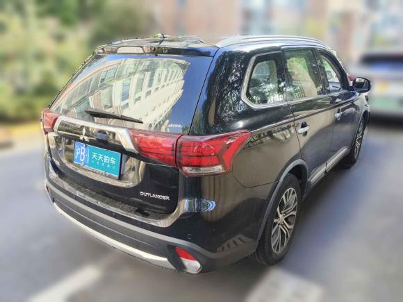 [上海·沪B] 二手三菱欧蓝德2016款 2.4L 四驱精英版 5座