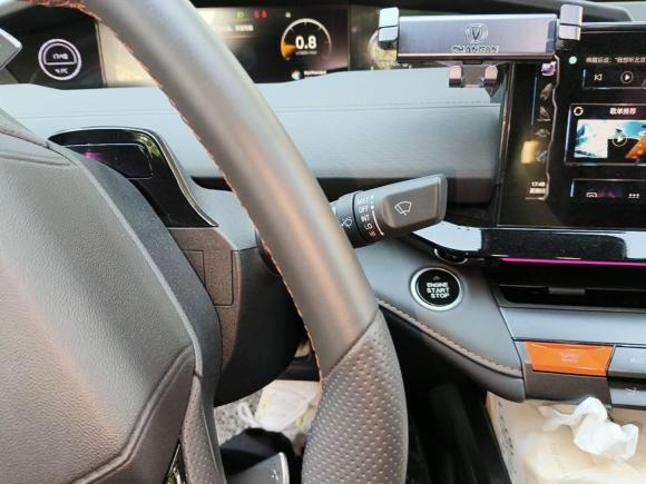 [上海·苏U] 二手长安长安UNI-V2022款 1.5T 尊贵型