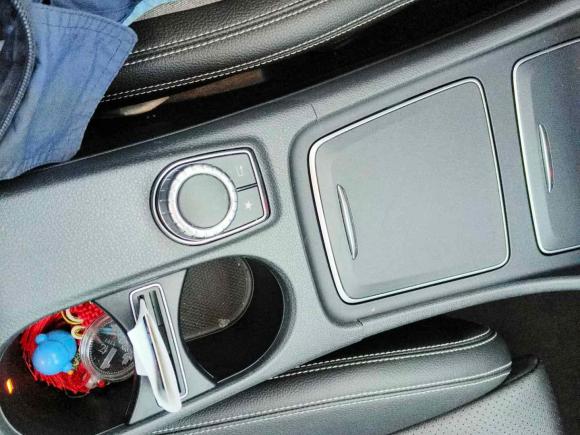 [上海·沪A] 二手奔驰奔驰GLA2019款 GLA 200 时尚型