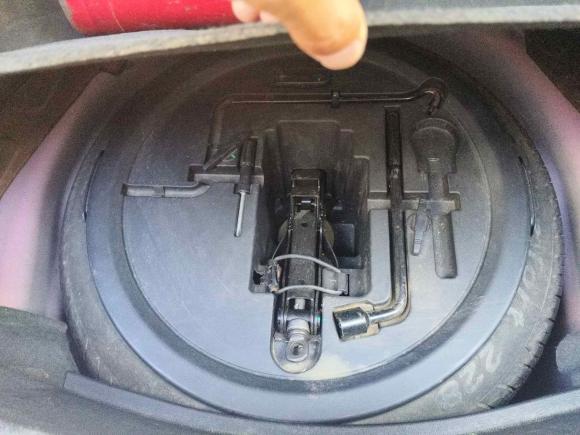 [武汉·鄂A] 二手吉利汽车帝豪2014款 两厢 1.3T CVT精英型